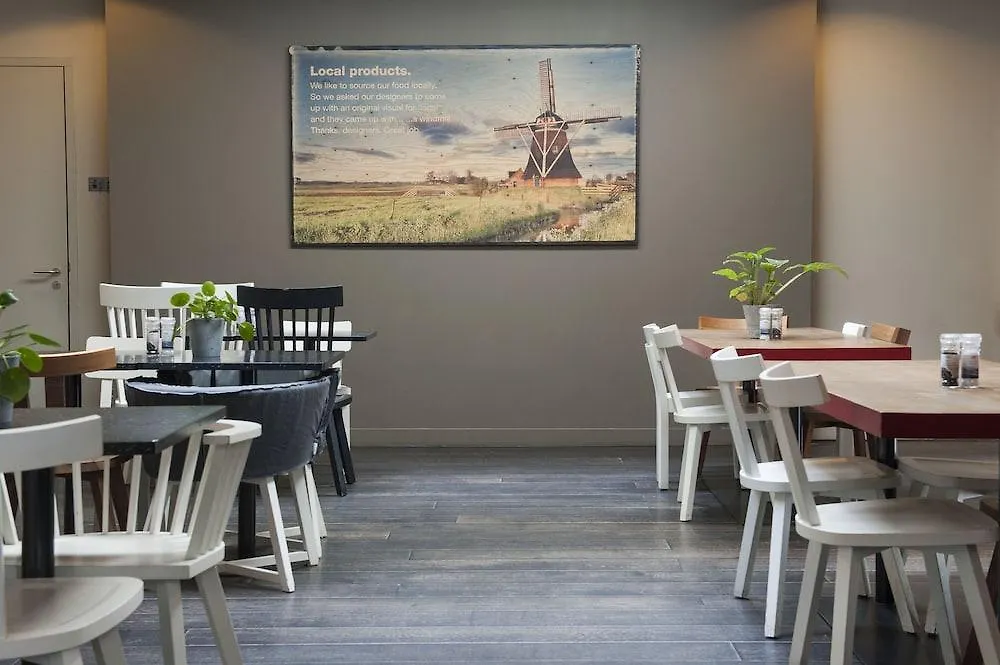 Conscious Hotel Vondelpark Amsterdam 3*,